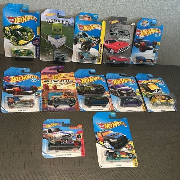 Lot of 12 Hot Wheels.  New in packages - Picture 1 of 6